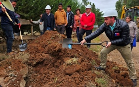 Autoridades instalan primera piedra para obras de pavimentación de la Ruta S-780 Catrianchi-Chivilcoyan en Nueva Imperial