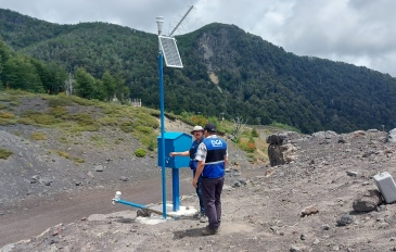 MOP instala en las faldas del Volcán Villarrica tres estaciones de Prevención de Emergencias y alerta temprana