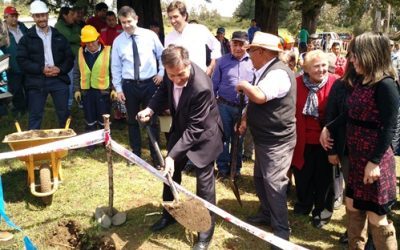 AUTORIDADES DE GOBIERNO DAN INICIO A MILLONARIO PROYECTO DE AGUA POTABLE RURAL DE CURILEO EN VILCUN