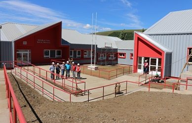 MOP: ESCUELA MALALMAHUIDA DE PEDREGOSO EN LONQUIMAY YA ESTÁ LISTA PARA SU USO