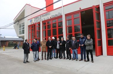MOP entregó a Municipio de Cunco obras de nuevo cuartel de Bomberos