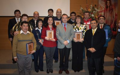 Funcionarios del Ministerio de Obras Públicas, recibieron reconocimiento por su labor Post Terremoto.
