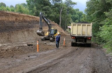 MOP avanza con obras de pavimentación de Ruta de acceso al Parque Nacional Conguillio en Curacautín