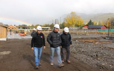 MOP: A TODA MAQUINA SE DESARROLLAN OBRAS DE  REPOSICION DEL SINIESTRADO LICEO  C-14 DE LONQUIMAY