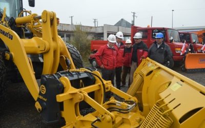 GORE entrega a vialidad, moderna maquinaria para atender red vial de zona cordillerana de la Araucania