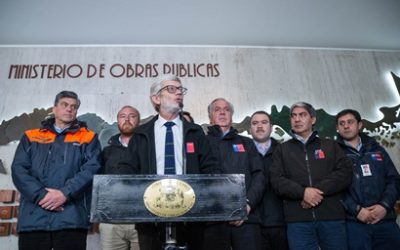 Ministro Fontaine instruye medidas de monitoreo y reforzamiento de seguridad en puentes ante nuevo sistema frontal