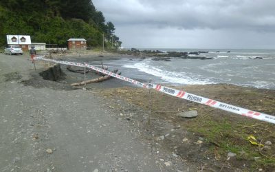 VIALIDAD EJECUTA OBRAS PARA RESTAURAR CAMINO DAÑADO POR MAREJADAS EN NIGUE SUR