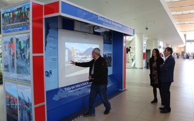 MOP instala pantalla interactiva en aeropuerto La Araucania para dar a conocer Red Aeroportuaria Nacional