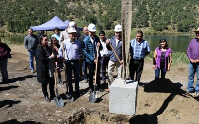 Autoridades de gobierno instalan primera piedra de camino Lonquimay – Troyo en la provincia de Malleco