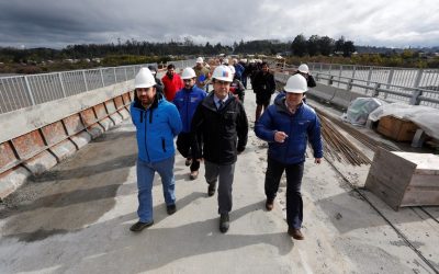 Ministro Undurraga inspecciona construcción de nuevo puente Cautín en Lautaro